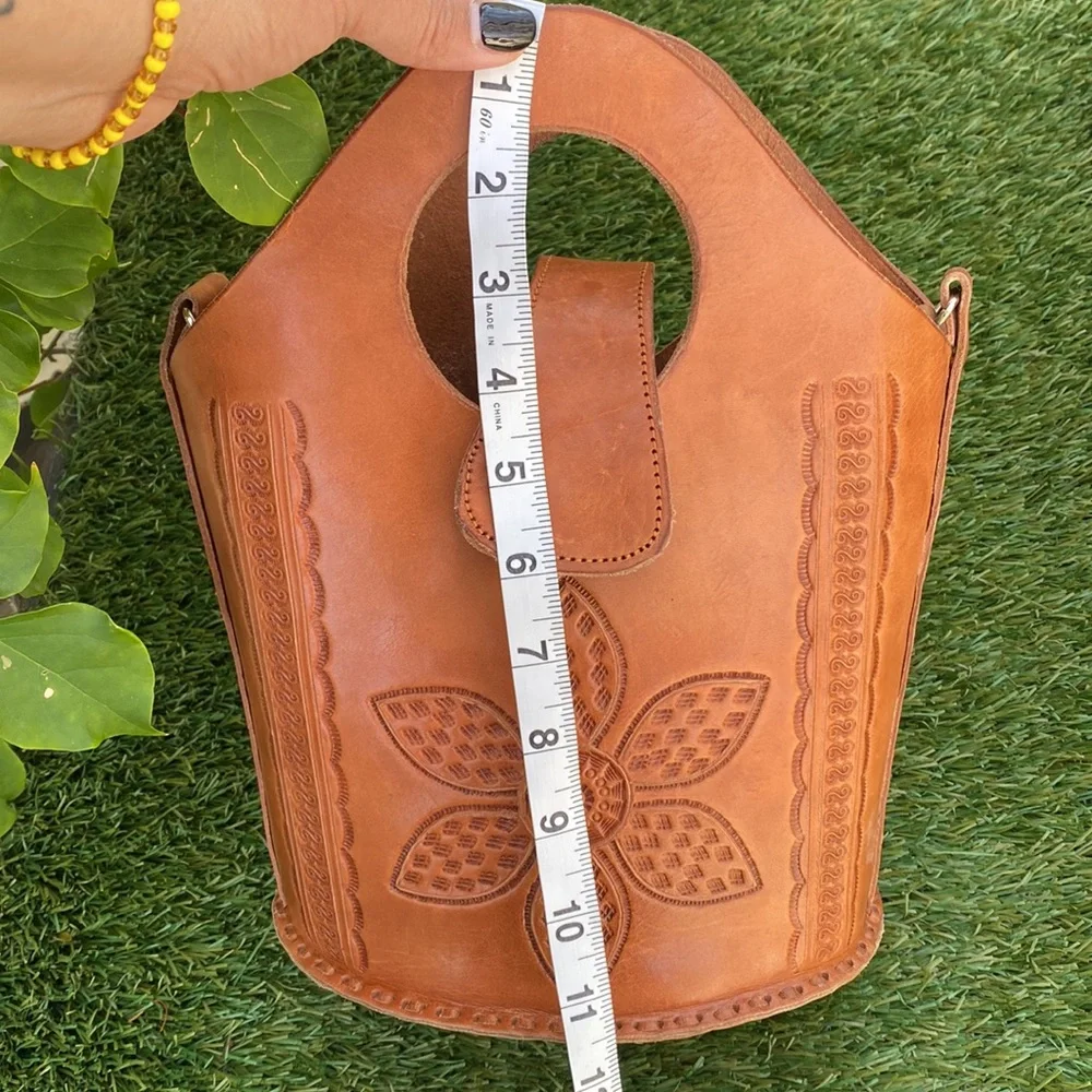 Handmade Tooled Flower Leather Bucket Bag - Picture 15 of 16